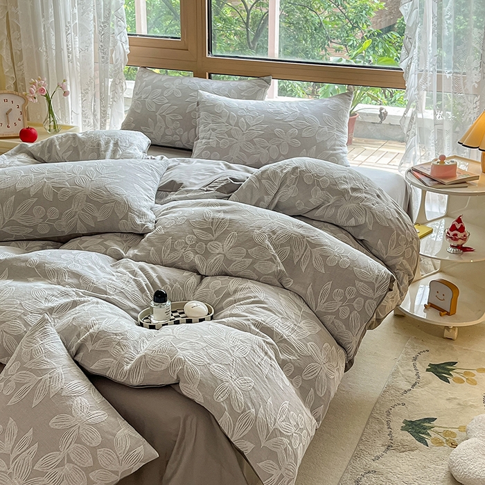 91家纺网 家纺一手货源 找家纺 琪格格纺织 2026新款60s纯棉加厚三层纱系列四件套 三层纱 爱在春秋-灰