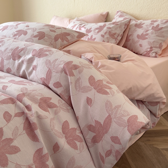 91家纺网 家纺一手货源 找家纺 琪格格纺织 2026新款60s纯棉加厚三层纱系列四件套 三层纱 枫韵-柔玉