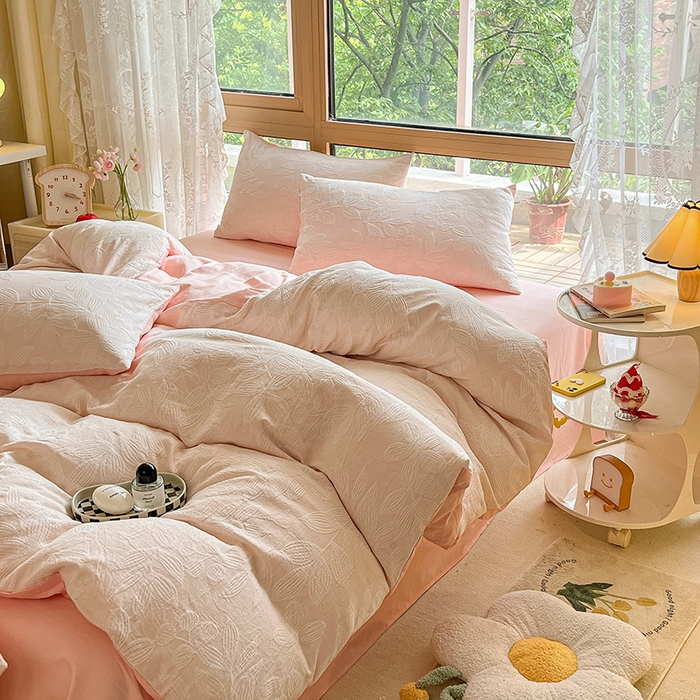 91家纺网 家纺一手货源 找家纺 琪格格纺织 2026新款60s纯棉加厚三层纱系列四件套 三层纱 爱在春秋-粉
