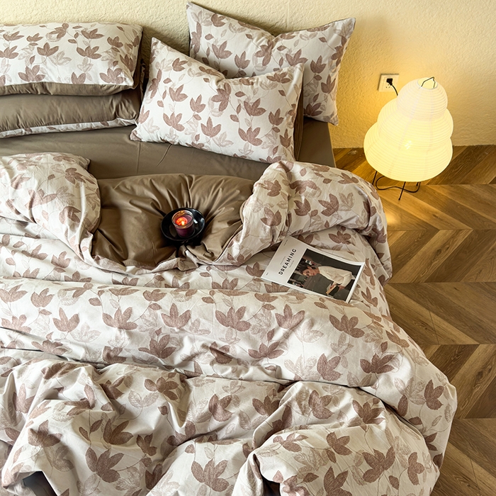 91家纺网 家纺一手货源 找家纺 琪格格纺织 2026新款60s纯棉加厚三层纱系列四件套 三层纱 枫韵-咖