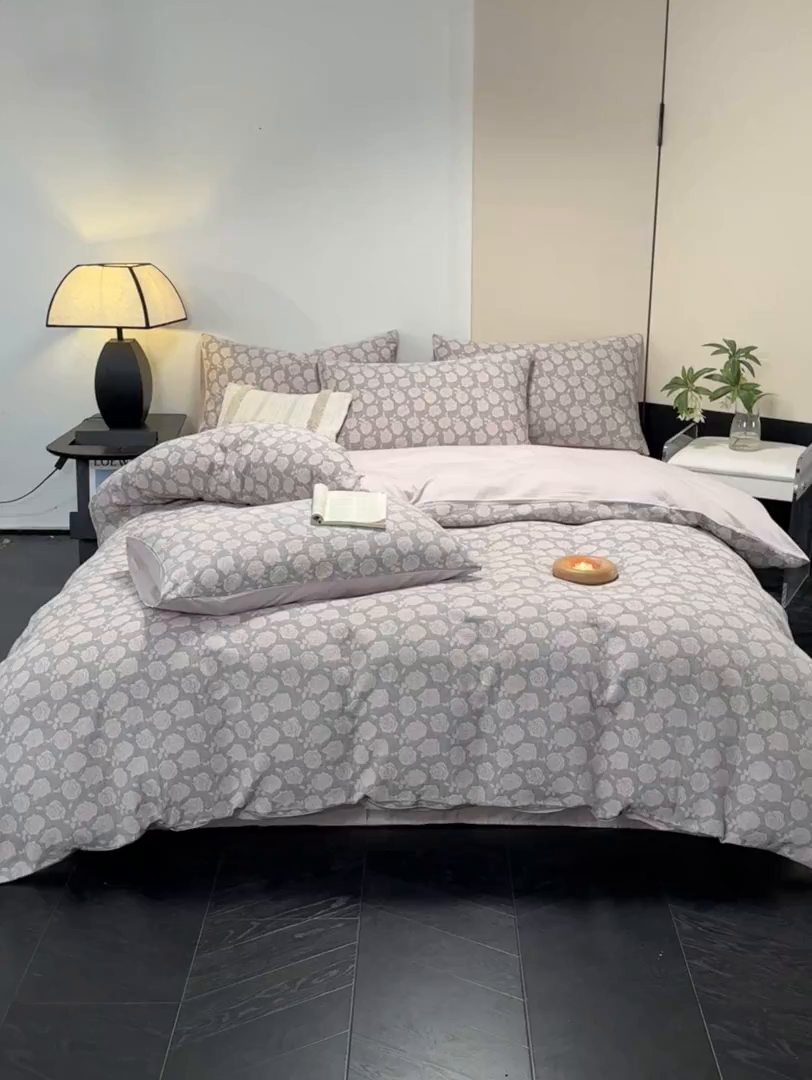 91家纺网 家纺一手货源 找家纺 琪格格纺织 2026新款60s纯棉加厚三层纱系列四件套 三层纱 玫瑰锦簇