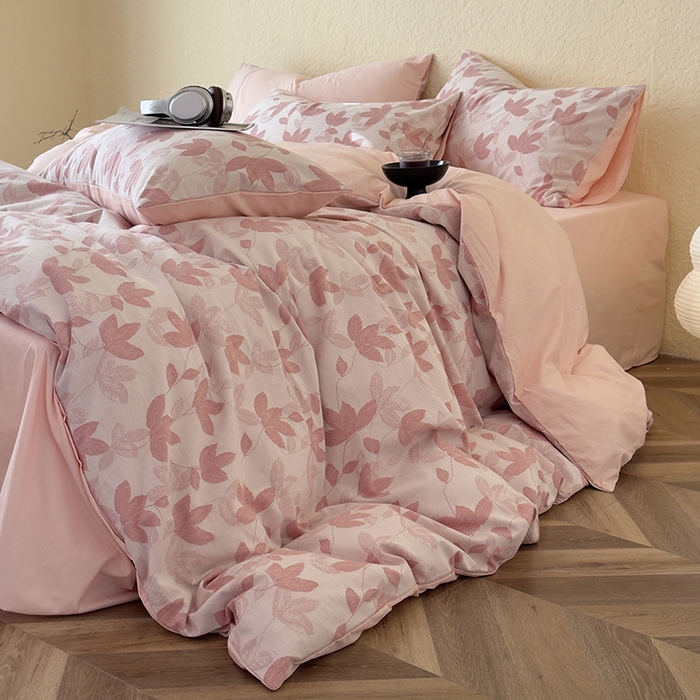 91家纺网 家纺一手货源 找家纺 琪格格纺织 2026新款60s纯棉加厚三层纱系列四件套 三层纱 枫韵-柔玉