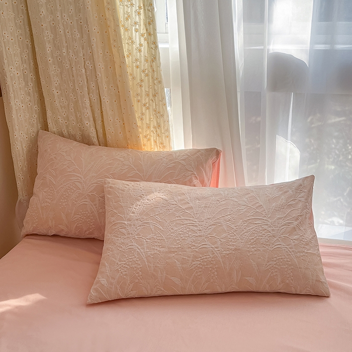 91家纺网 家纺一手货源 找家纺 琪格格纺织 2026新款60s纯棉加厚三层纱系列四件套 三层纱 芳草 粉玉