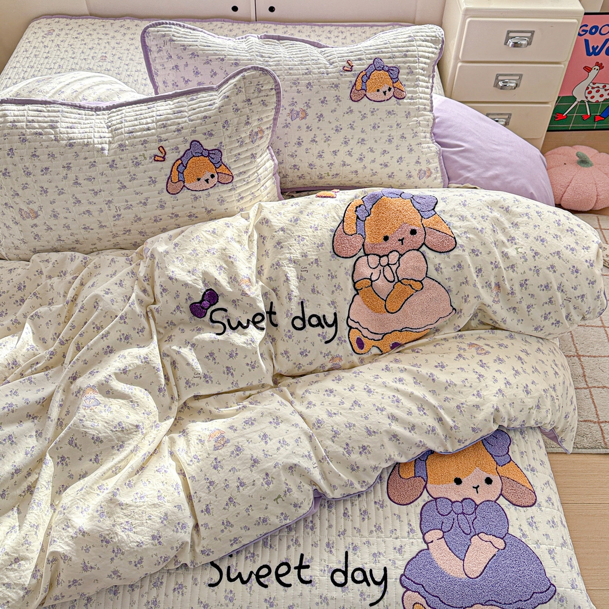 91家纺网 家纺一手货源 找家纺 富米莱（原臻工厂） 2026新款古法仿棉毛巾绣夹棉床盖床垫床褥床笠一四季款系列 安妮女孩