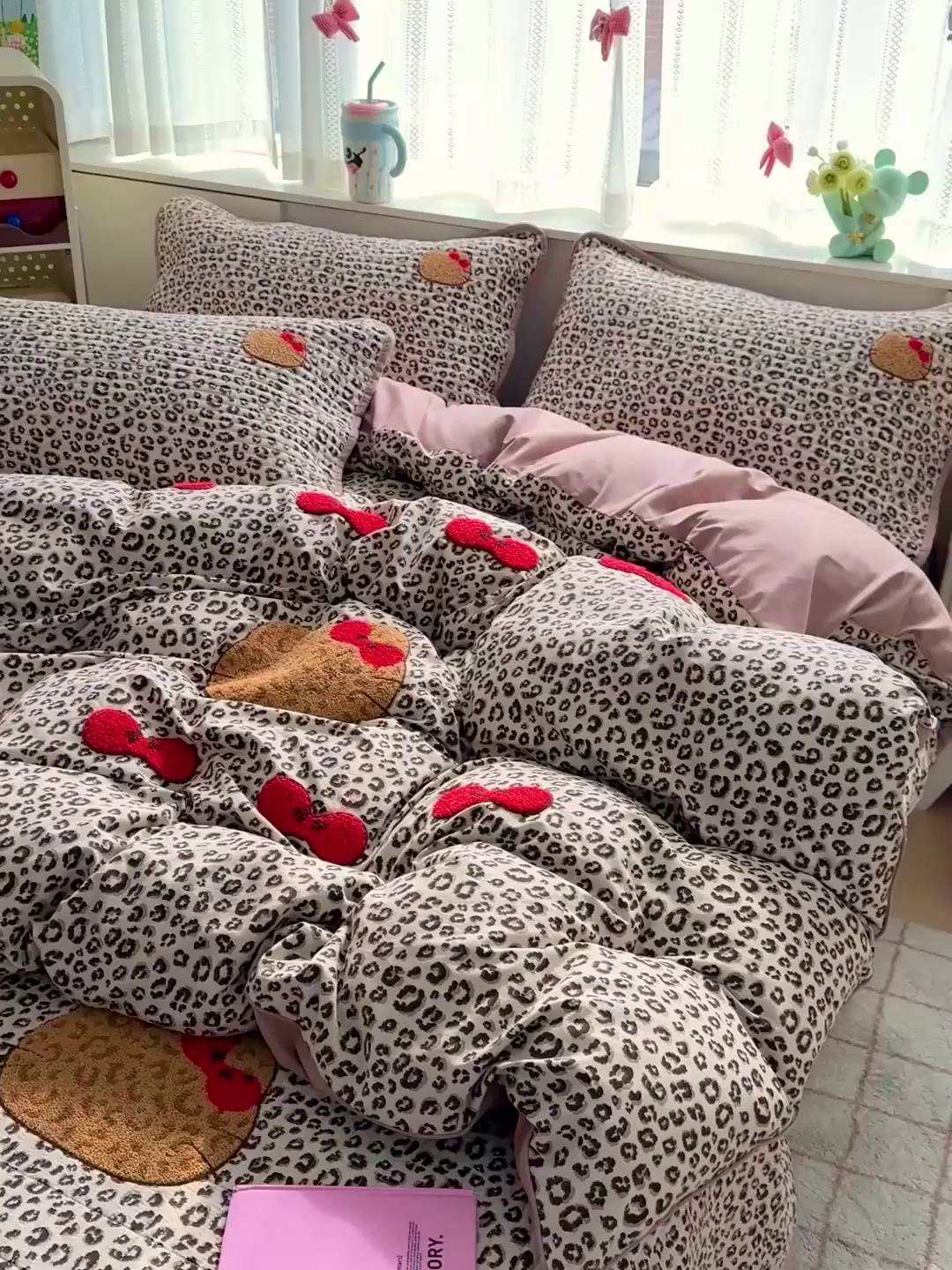 91家纺网 家纺一手货源 找家纺 富米莱（原臻工厂） 2026新款古法仿棉毛巾绣夹棉床盖床垫床褥床笠一四季款系列 豹纹蝴蝶结