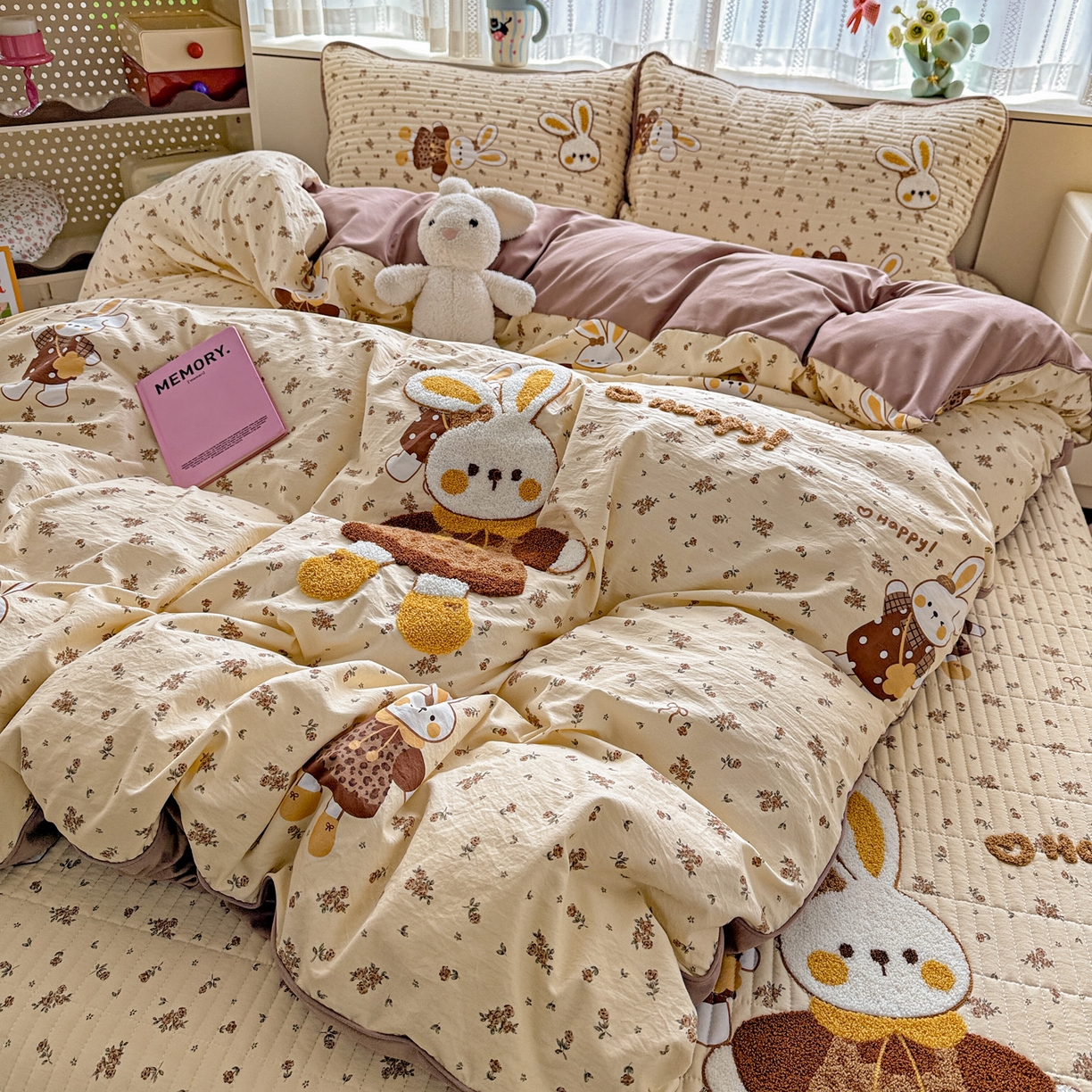 91家纺网 家纺一手货源 找家纺 富米莱（原臻工厂） 2026新款古法仿棉毛巾绣夹棉床盖床垫床褥床笠一四季款系列 嗨嗨兔