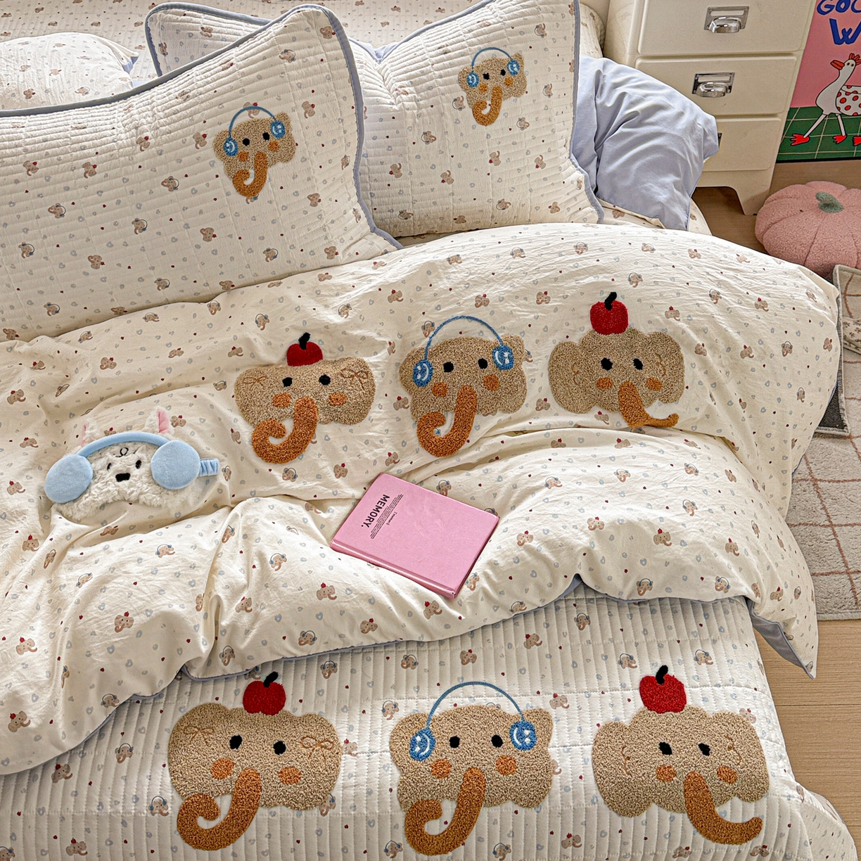 91家纺网 家纺一手货源 找家纺 富米莱（原臻工厂） 2026新款古法仿棉毛巾绣夹棉床盖床垫床褥床笠一四季款系列 可爱小象