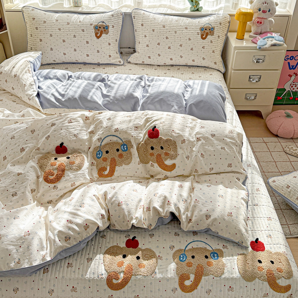 91家纺网 家纺一手货源 找家纺 富米莱（原臻工厂） 2026新款古法仿棉毛巾绣夹棉床盖床垫床褥床笠一四季款系列 可爱小象