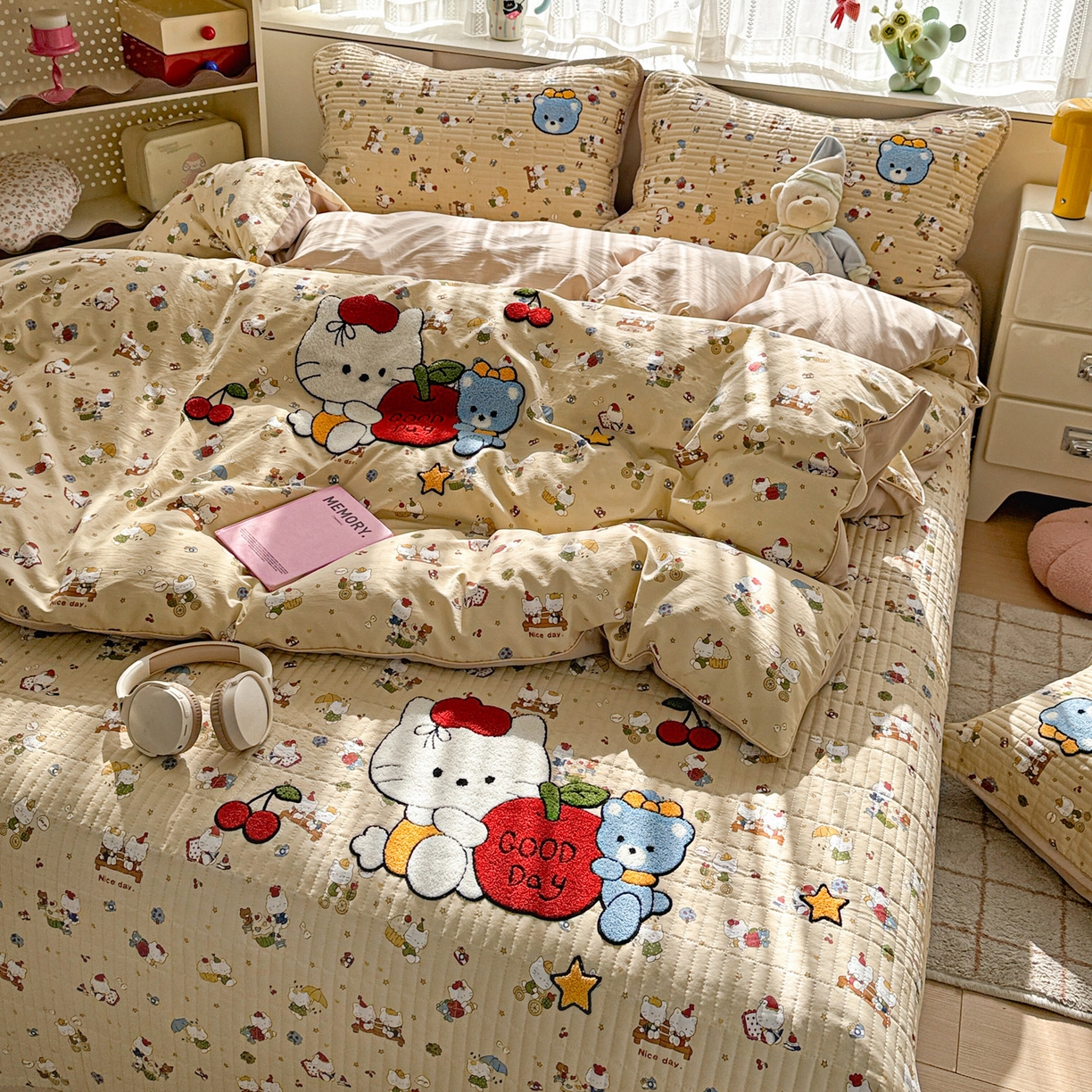 91家纺网 家纺一手货源 找家纺 富米莱（原臻工厂） 2026新款古法仿棉毛巾绣夹棉床盖床垫床褥床笠一四季款系列 梦幻乐园