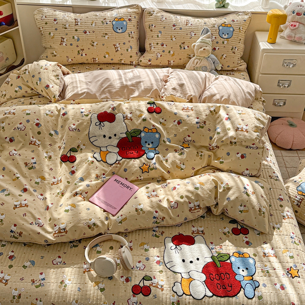 91家纺网 家纺一手货源 找家纺 富米莱（原臻工厂） 2026新款古法仿棉毛巾绣夹棉床盖床垫床褥床笠一四季款系列 梦幻乐园