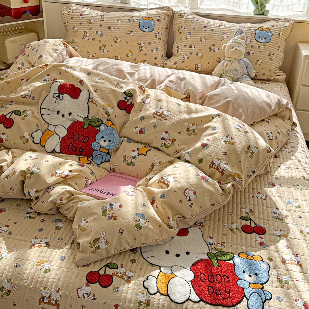 91家纺网 家纺一手货源 找家纺 富米莱（原臻工厂） 2026新款古法仿棉毛巾绣夹棉床盖床垫床褥床笠一四季款系列 梦幻乐园