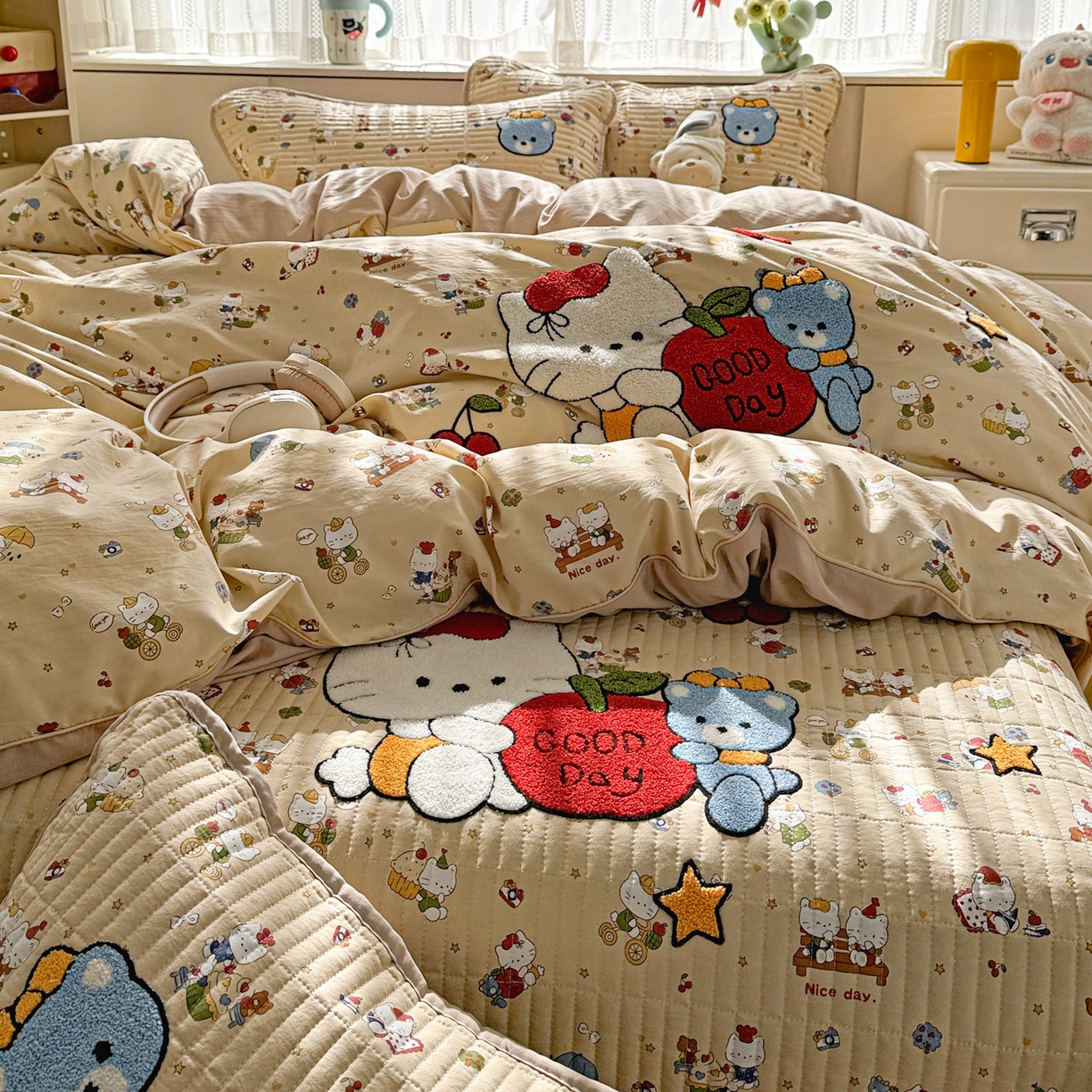 91家纺网 家纺一手货源 找家纺 富米莱（原臻工厂） 2026新款古法仿棉毛巾绣夹棉床盖床垫床褥床笠一四季款系列 梦幻乐园