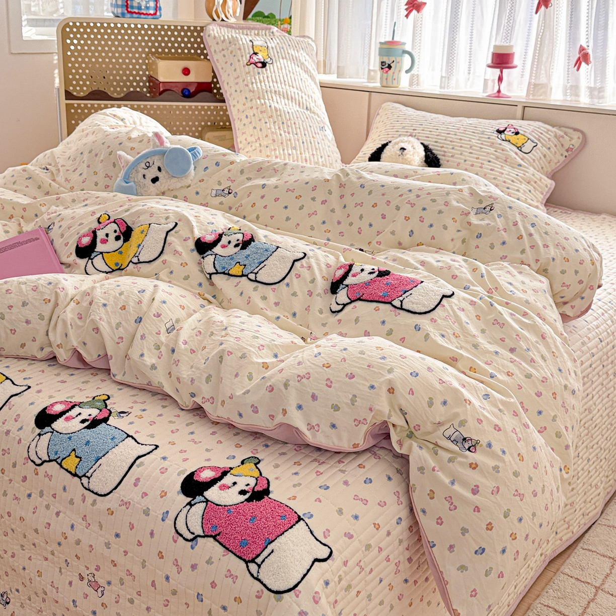 91家纺网 家纺一手货源 找家纺 富米莱（原臻工厂） 2026新款古法仿棉毛巾绣夹棉床盖床垫床褥床笠一四季款系列 奶味狗狗