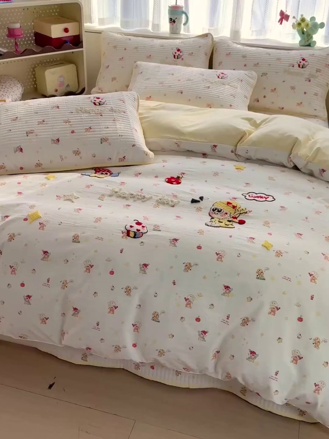 91家纺网 家纺一手货源 找家纺 富米莱（原臻工厂） 2026新款古法仿棉毛巾绣夹棉床盖床垫床褥床笠一四季款系列 星星伙伴