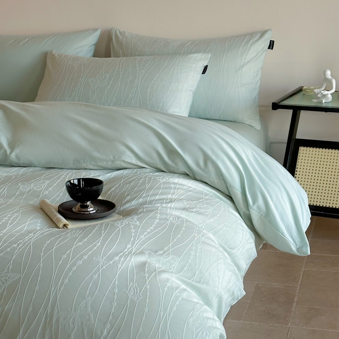 91家纺网 家纺一手货源 找家纺 卧趣家纺 2026新款A类60S贡缎提花全棉四件套 蝶梦-绿