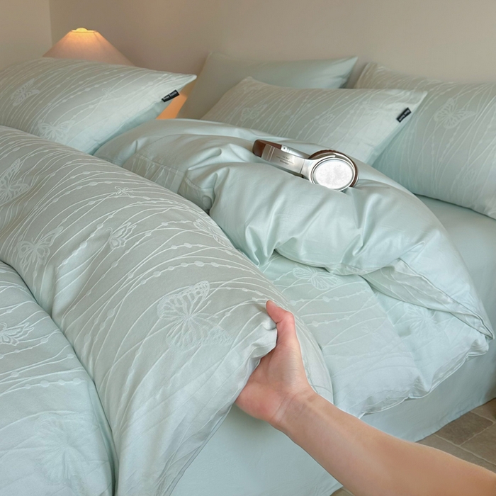 91家纺网 家纺一手货源 找家纺 卧趣家纺 2026新款A类60S贡缎提花全棉四件套 蝶梦-绿