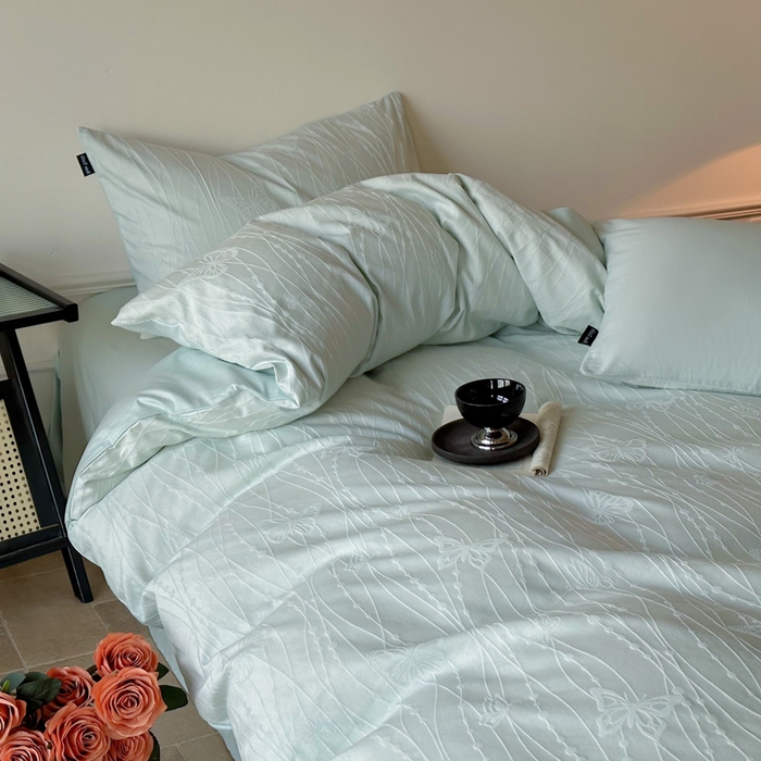 91家纺网 家纺一手货源 找家纺 卧趣家纺 2026新款A类60S贡缎提花全棉四件套 蝶梦-绿