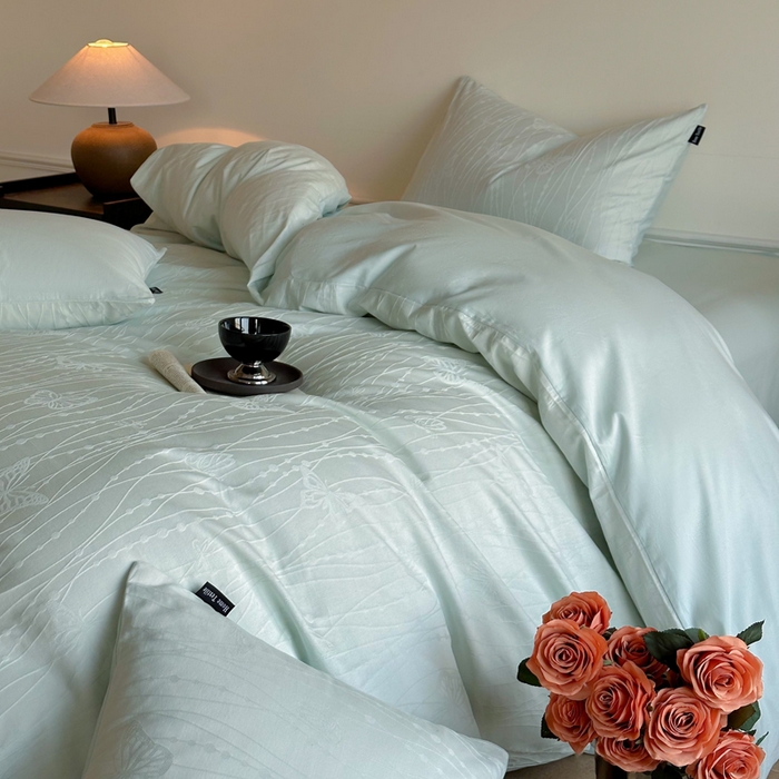 91家纺网 家纺一手货源 找家纺 卧趣家纺 2026新款A类60S贡缎提花全棉四件套 蝶梦-绿