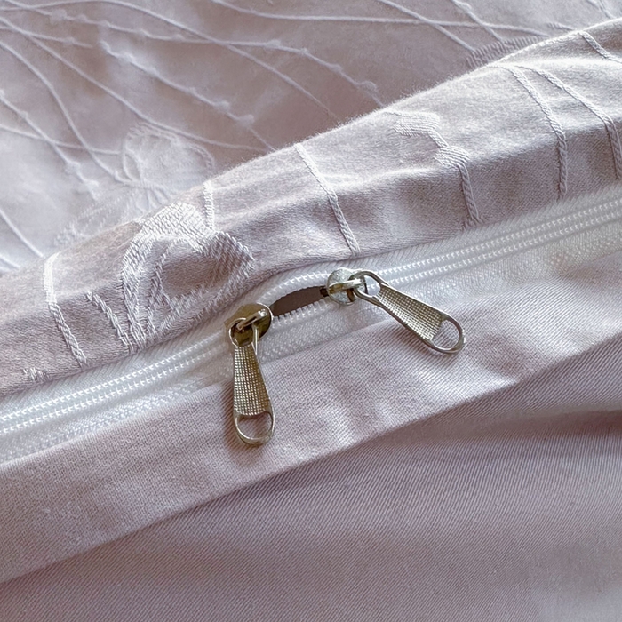 91家纺网 家纺一手货源 找家纺 卧趣家纺 2026新款A类60S贡缎提花全棉四件套 蝶梦-紫