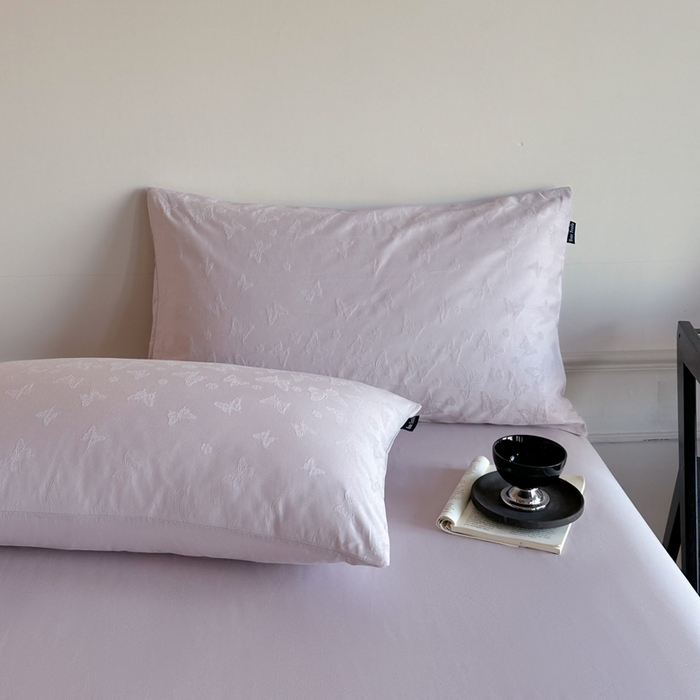 91家纺网 家纺一手货源 找家纺 卧趣家纺 2026新款A类60S贡缎提花全棉四件套 蝶音之舞-紫