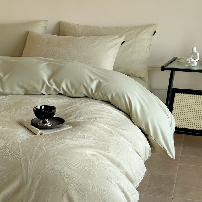 91家纺网 家纺一手货源 找家纺 卧趣家纺 2026新款A类60S贡缎提花全棉四件套 蕉野-奶绿