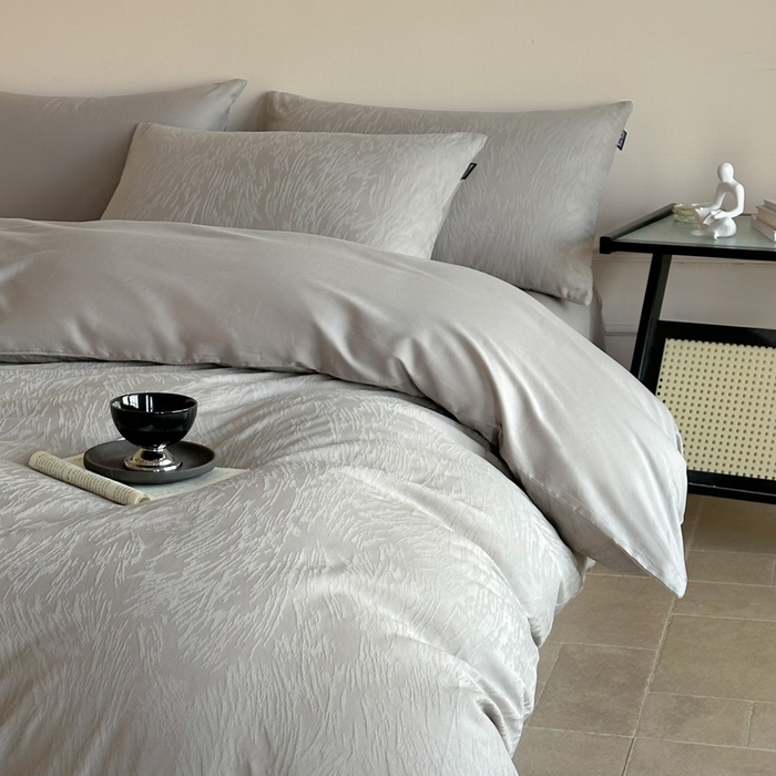 91家纺网 家纺一手货源 找家纺 卧趣家纺 2026新款A类60S贡缎提花全棉四件套 克拉拉-灰