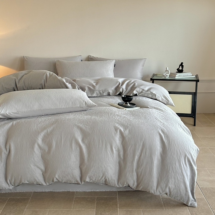 91家纺网 家纺一手货源 找家纺 卧趣家纺 2026新款A类60S贡缎提花全棉四件套 克拉拉-灰