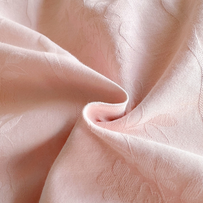 91家纺网 家纺一手货源 找家纺 卧趣家纺 2026新款A类60S贡缎提花全棉四件套 浪漫情缘-粉