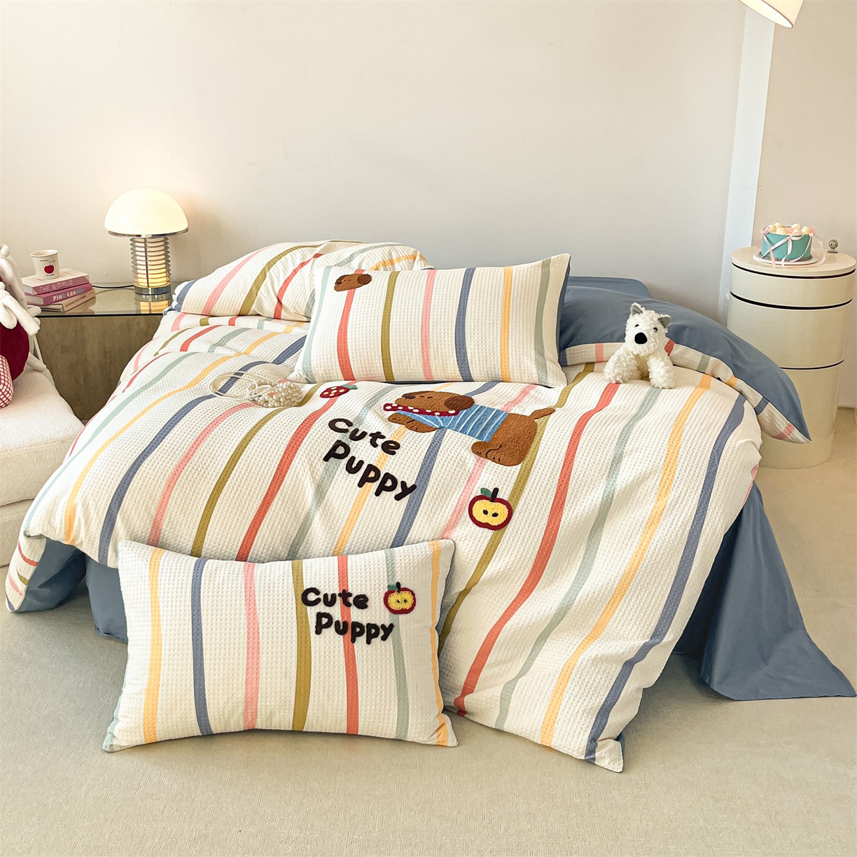 91家纺网 家纺一手货源 找家纺 笙意家纺 2026新款全棉A版华夫格B版40支毛巾绣四件套 莓莓狗