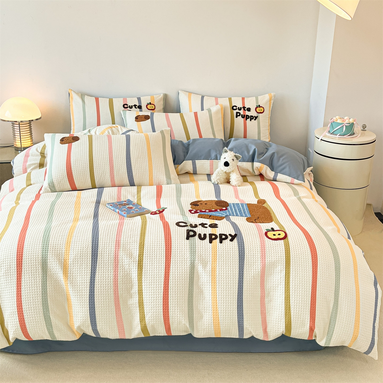 91家纺网 家纺一手货源 找家纺 笙意家纺 2026新款全棉A版华夫格B版40支毛巾绣四件套 莓莓狗