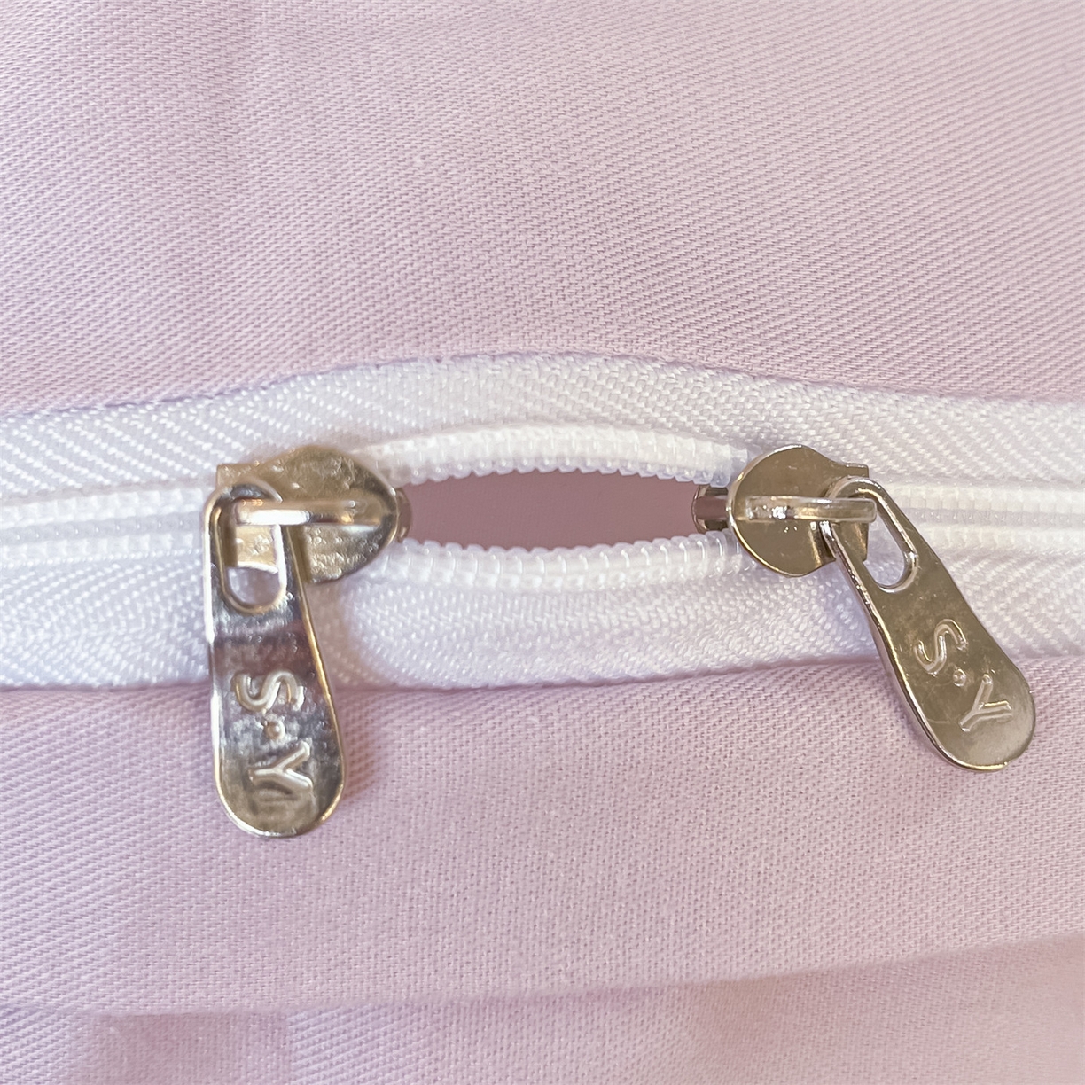 91家纺网 家纺一手货源 找家纺 笙意家纺 2026新款全棉A版华夫格B版40支毛巾绣四件套 山竹小猫