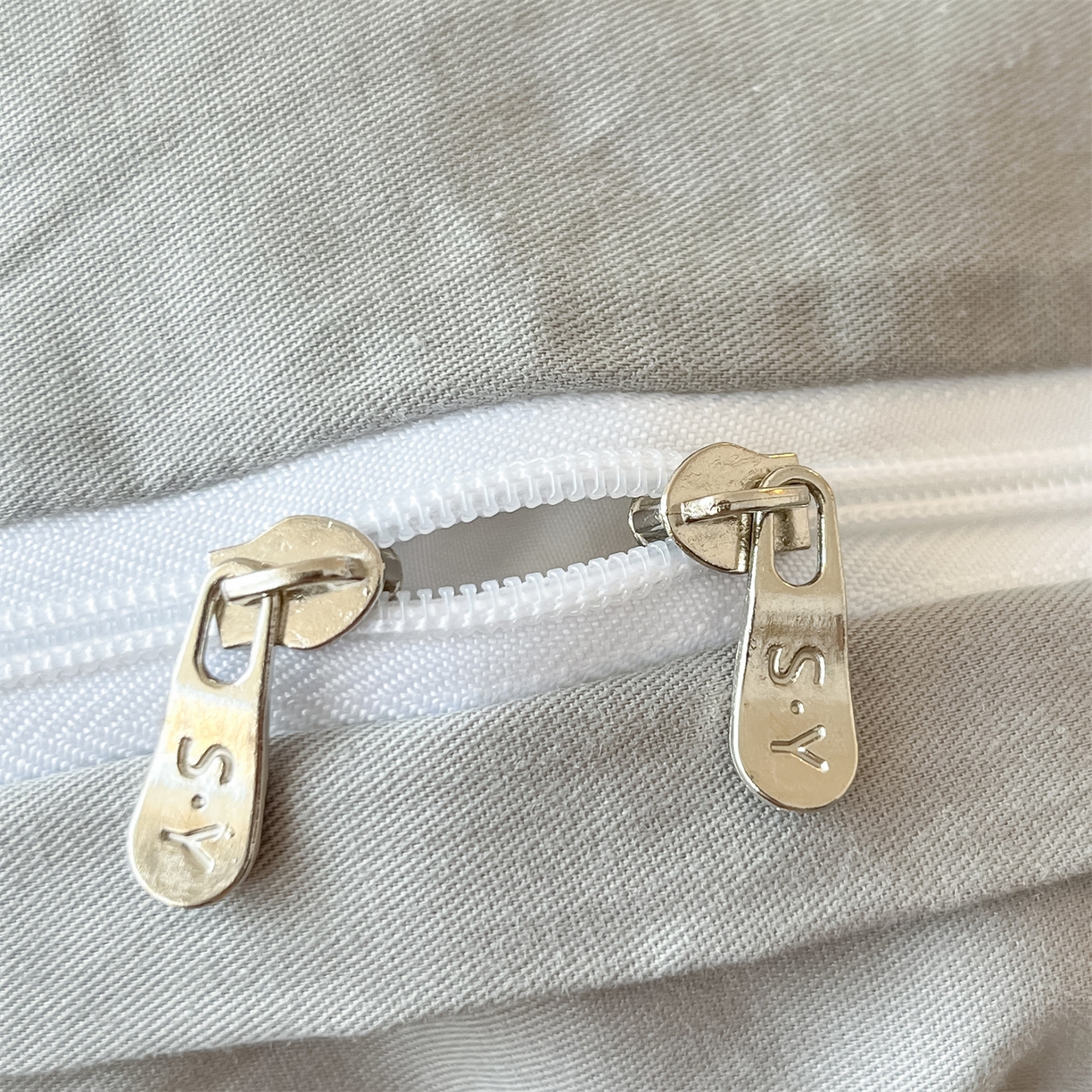 91家纺网 家纺一手货源 找家纺 笙意家纺 2026新款全棉A版华夫格B版40支毛巾绣四件套 小狗宝宝