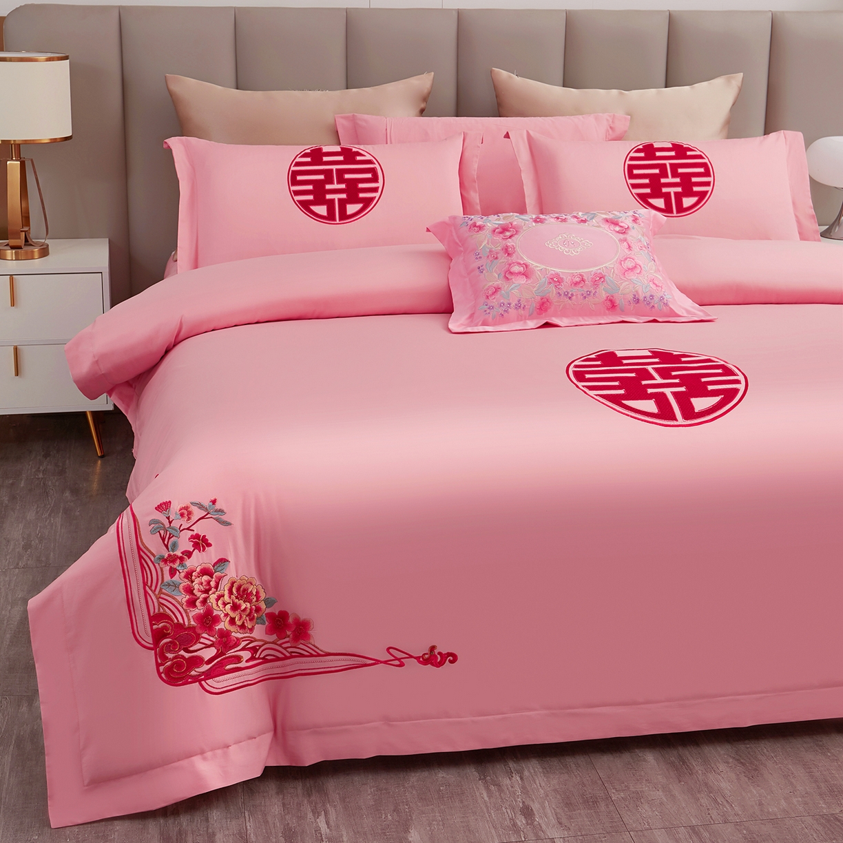 91家纺网 家纺一手货源 找家纺 浩情国际婚庆供货中心 2026新款100%全棉长绒棉纯棉婚庆四件套结婚刺绣六件套多件套长期供货 （提供买家秀） 爱情玫瑰-粉玉