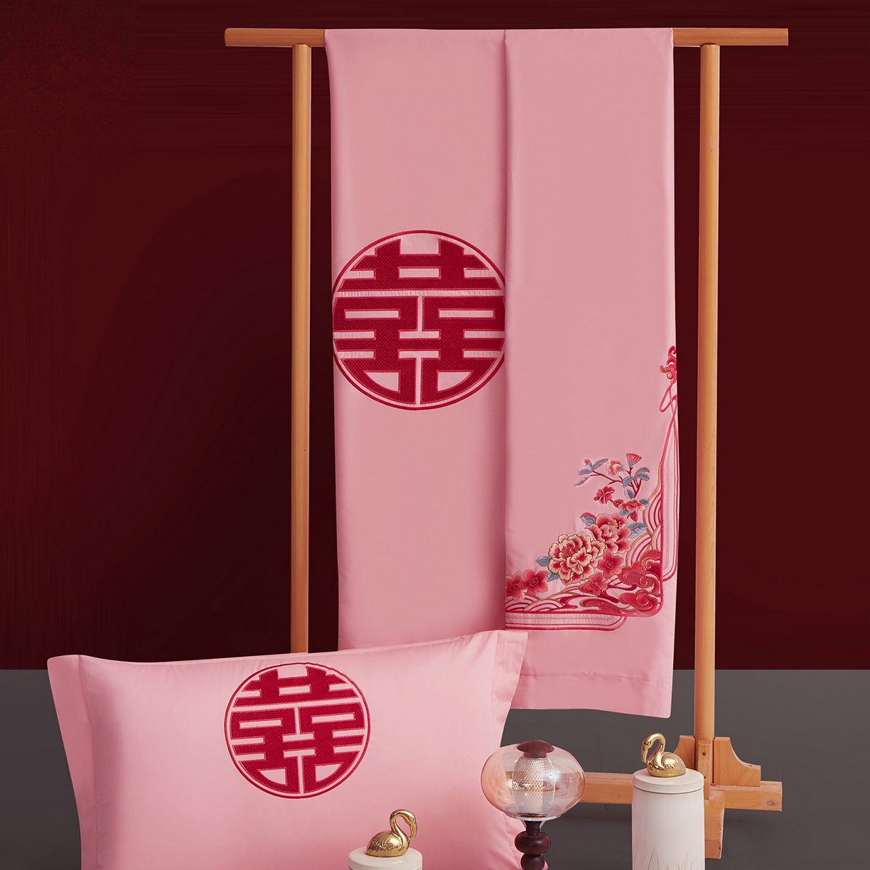 91家纺网 家纺一手货源 找家纺 浩情国际婚庆供货中心 2026新款100%全棉长绒棉纯棉婚庆四件套结婚刺绣六件套多件套长期供货 （提供买家秀） 爱情玫瑰-粉玉