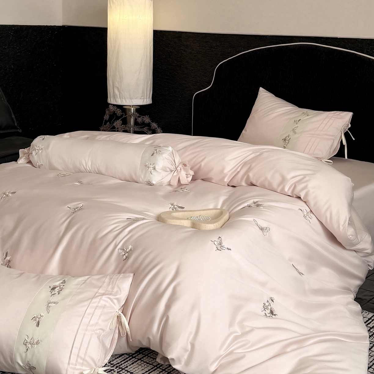 91家纺网 家纺一手货源 找家纺 鹿班家居 2026新款100s长绒棉纯棉刺绣四件套-境花辞（标准会员-20元） 境花辞-粉色