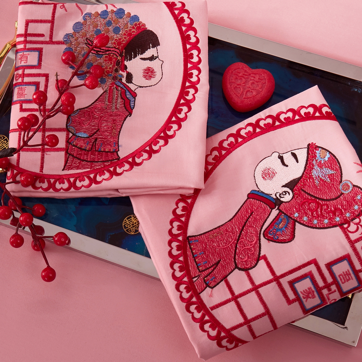 91家纺网 家纺一手货源 找家纺 浩情国际婚庆供货中心 2026新款100%全棉长绒棉纯棉婚庆四件套结婚刺绣六件套多件套长期供货 （提供买家秀） 爱在一起-粉玉