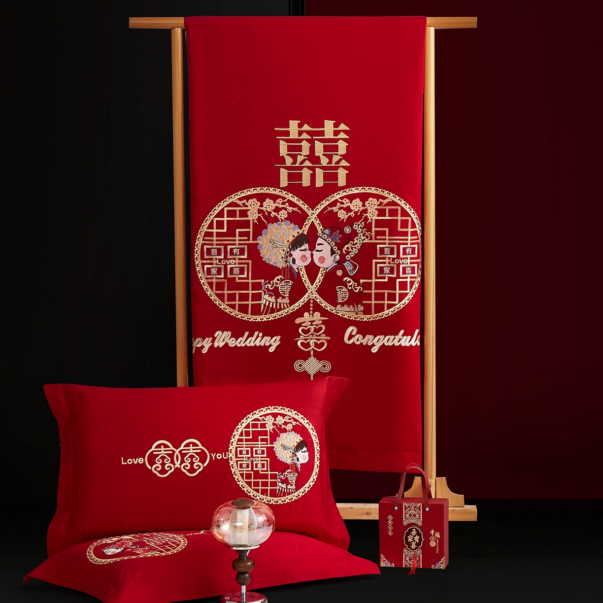 91家纺网 家纺一手货源 找家纺 浩情国际婚庆供货中心 2026新款100%全棉长绒棉纯棉婚庆四件套结婚刺绣六件套多件套长期供货 （提供买家秀） 郎才女貌-金