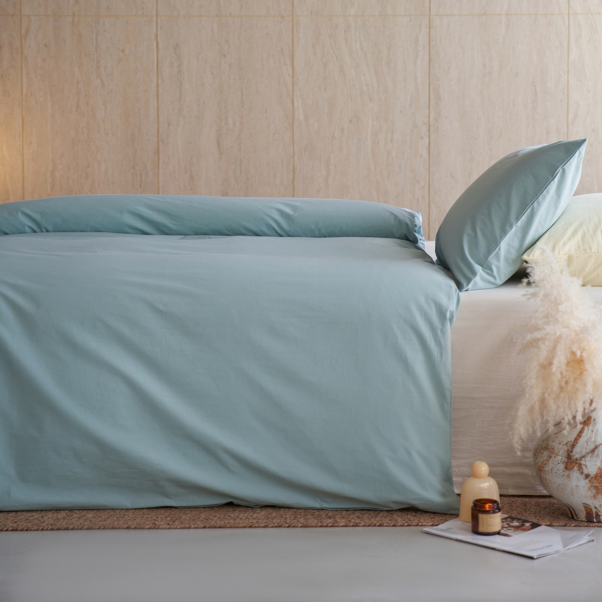 91家纺网 家纺一手货源 找家纺 轩和家居 2026新款全棉高支旧感砂洗长绒棉拼色四件套 松石绿+浅云白