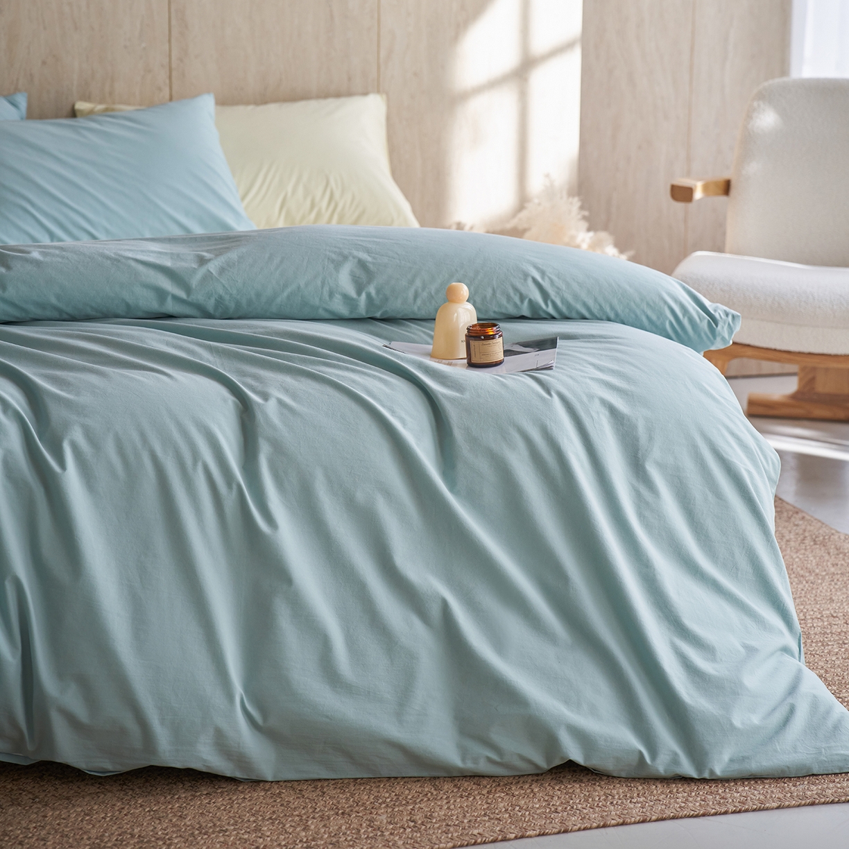 91家纺网 家纺一手货源 找家纺 轩和家居 2026新款全棉高支旧感砂洗长绒棉拼色四件套 松石绿+浅云白