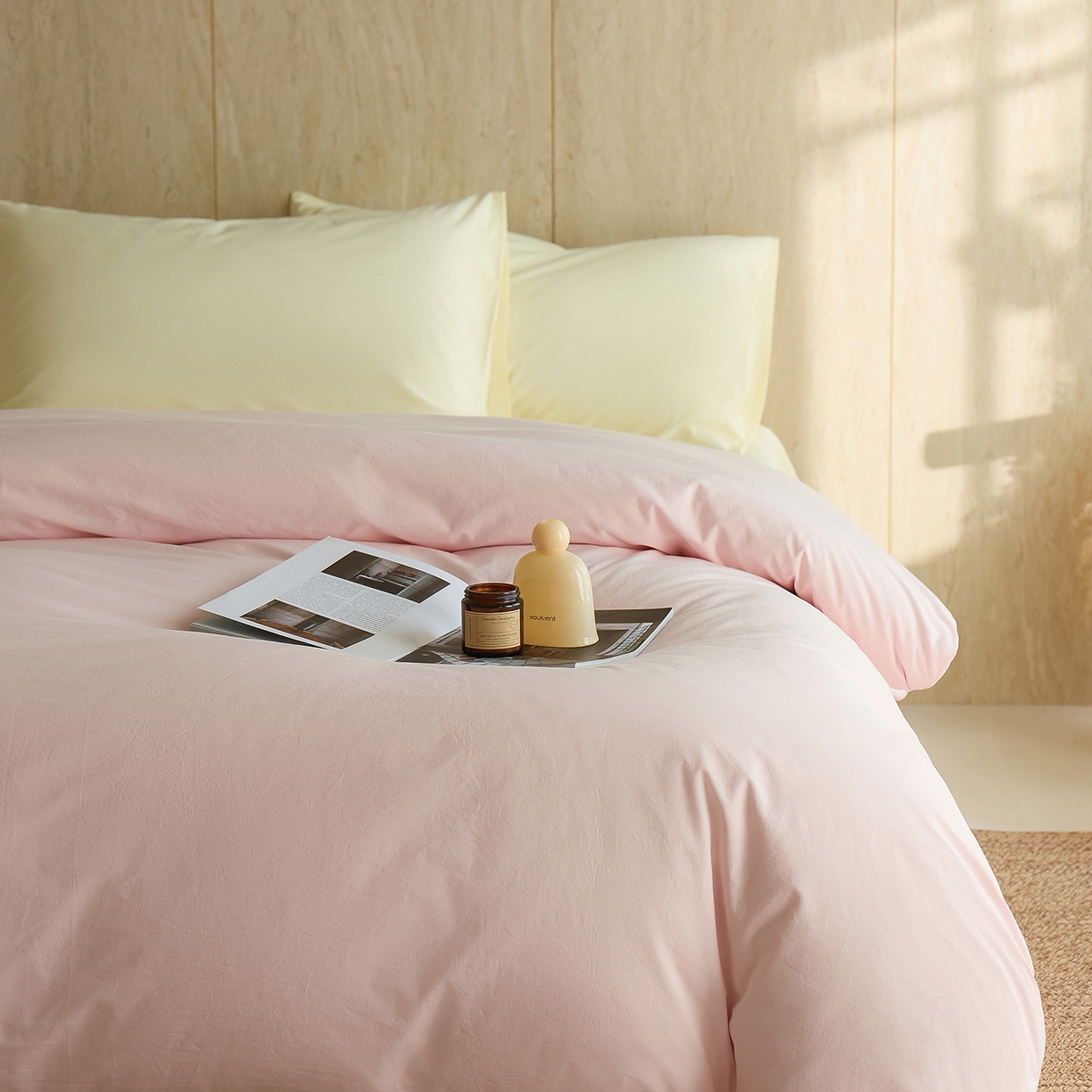 91家纺网 家纺一手货源 找家纺 轩和家居 2026新款全棉高支旧感砂洗长绒棉拼色四件套 薄樱粉+淡黄色