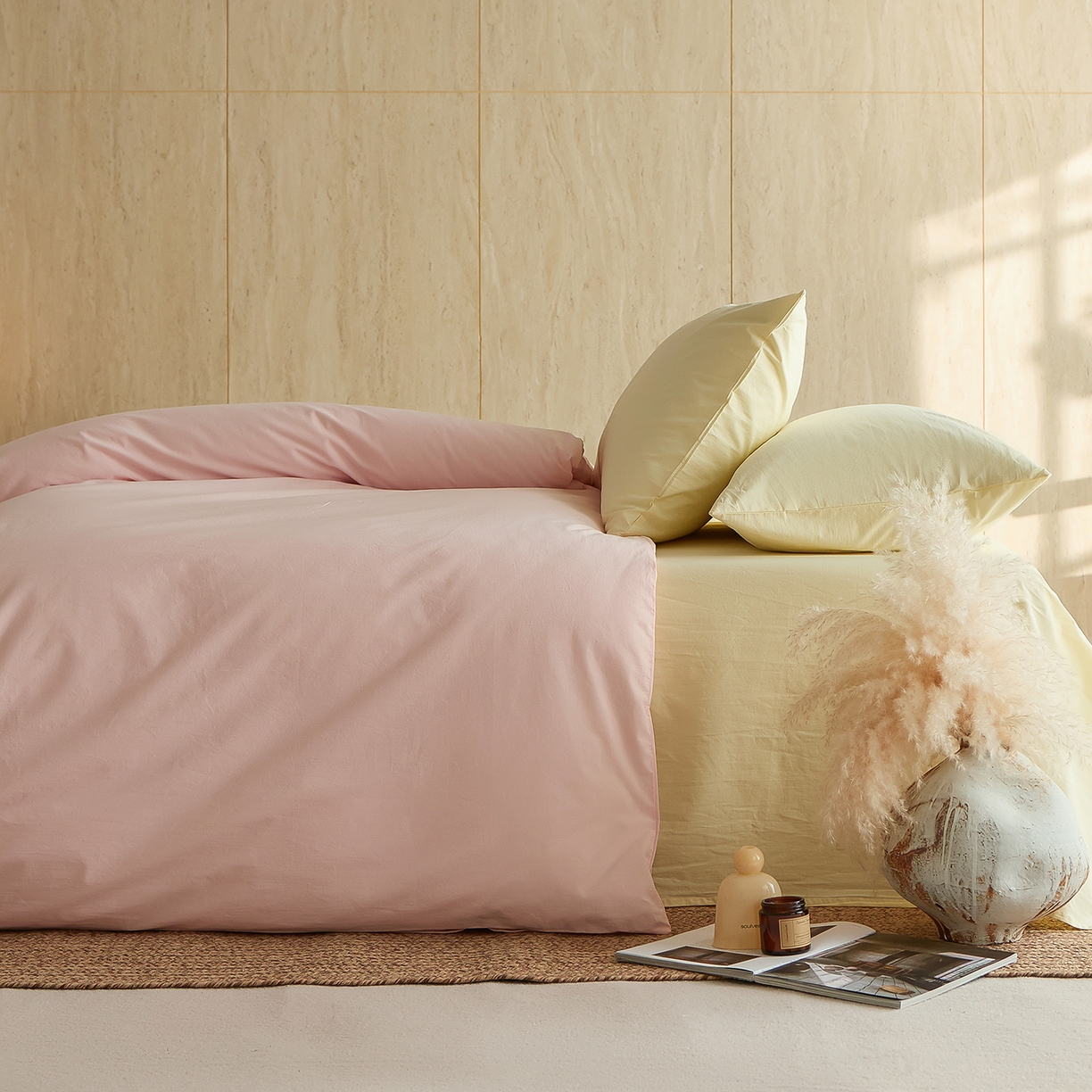 91家纺网 家纺一手货源 找家纺 轩和家居 2026新款全棉高支旧感砂洗长绒棉拼色四件套 薄樱粉+淡黄色