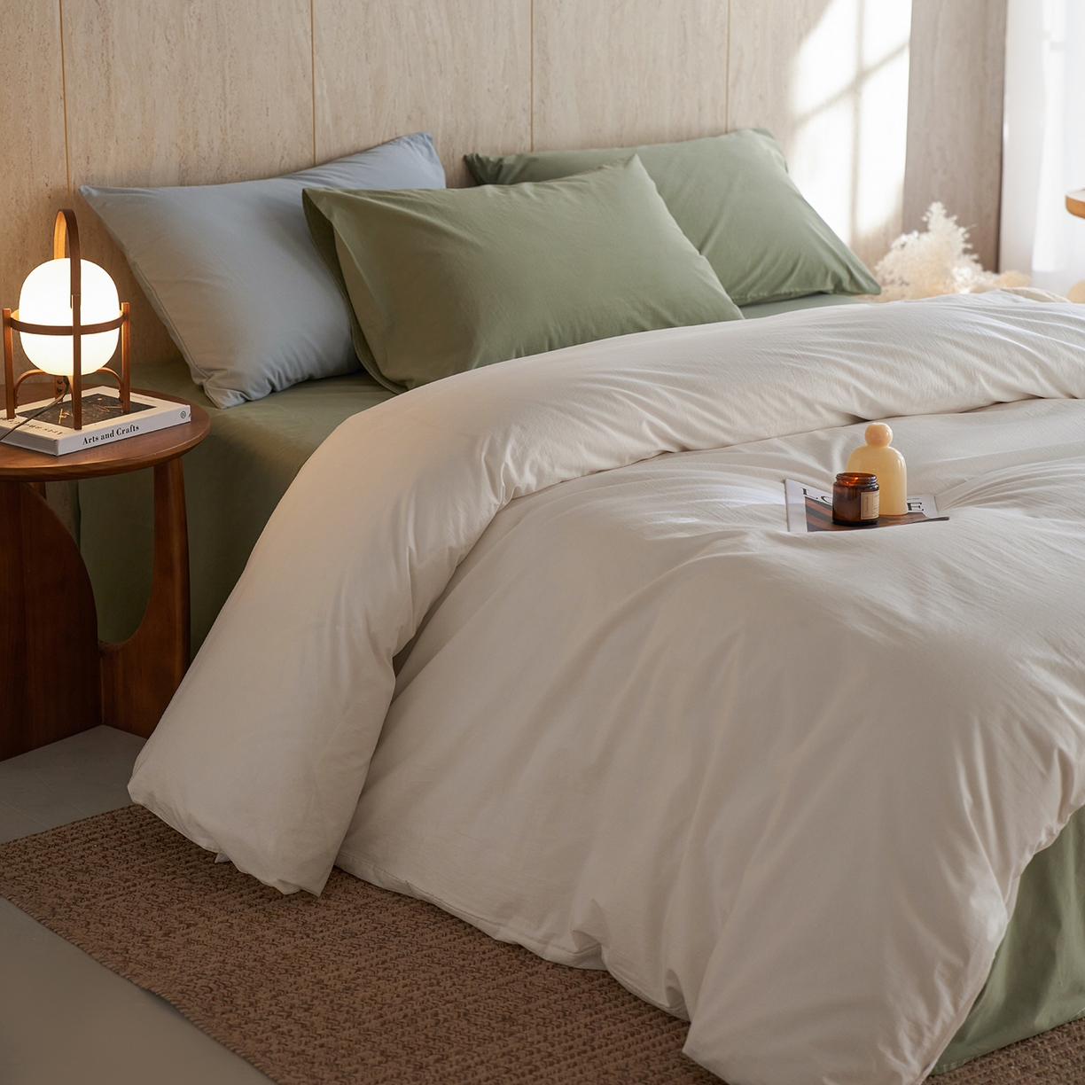 91家纺网 家纺一手货源 找家纺 轩和家居 2026新款全棉高支旧感砂洗长绒棉拼色四件套 浅云白+青绿色