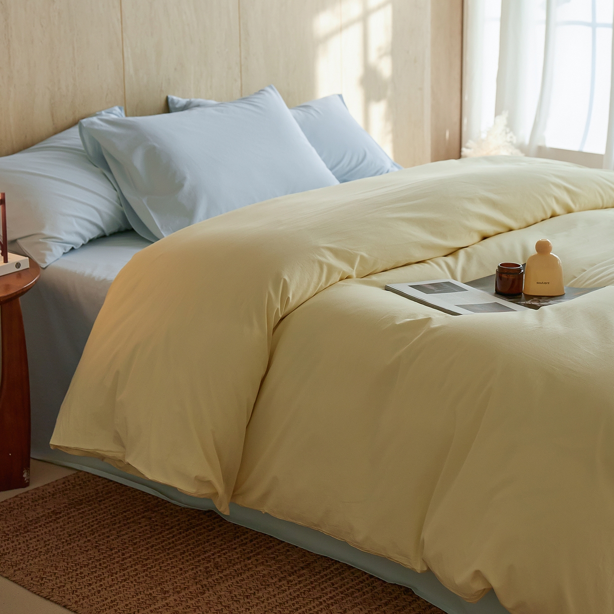 91家纺网 家纺一手货源 找家纺 轩和家居 2026新款全棉高支旧感砂洗长绒棉拼色四件套 淡黄色+天空蓝