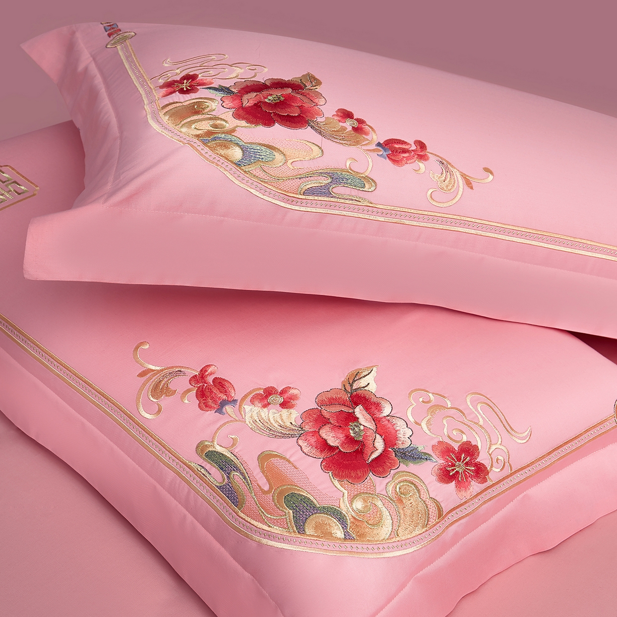 91家纺网 家纺一手货源 找家纺 浩情国际婚庆供货中心 2026新款100%全棉长绒棉纯棉婚庆四件套结婚刺绣六件套多件套长期供货 （提供买家秀） 盛世牡丹-粉玉