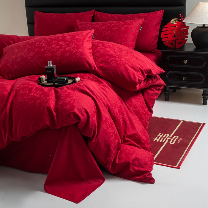 91家纺网 家纺一手货源 找家纺 卧趣家纺 2026新款全棉贡缎提花红色婚庆纯棉四件套 露柯