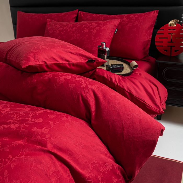 91家纺网 家纺一手货源 找家纺 卧趣家纺 2026新款全棉贡缎提花红色婚庆纯棉四件套 露柯