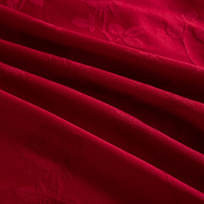 91家纺网 家纺一手货源 找家纺 卧趣家纺 2026新款全棉贡缎提花红色婚庆纯棉四件套 岁月留声