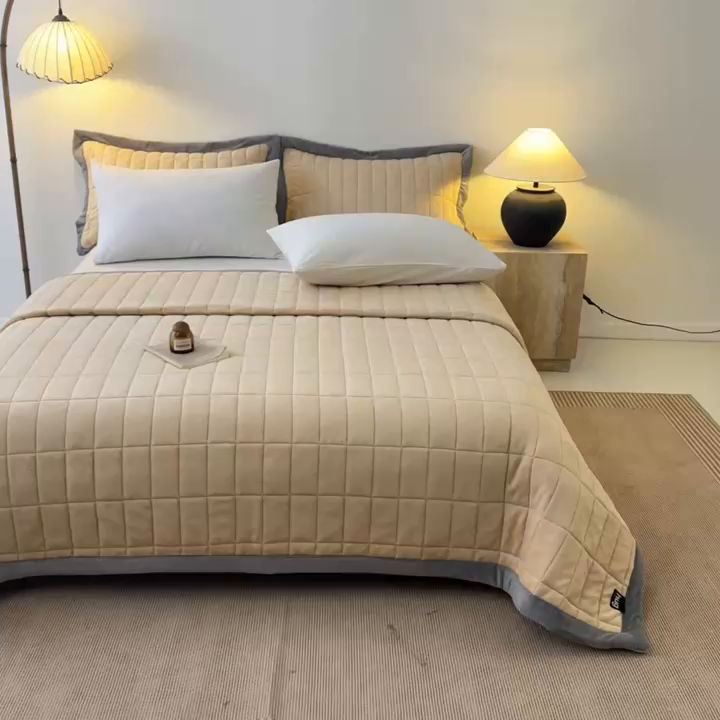 91家纺网 家纺一手货源 找家纺 （总）盛秋家纺 2026新款A类牛奶绒夹棉床盖