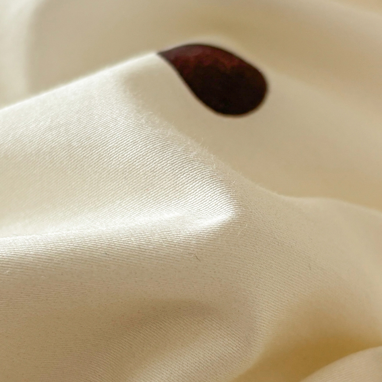 91家纺网 家纺一手货源 找家纺 雅居纺家纺 2026新款50长绒棉波点球球四件套 白咖球球