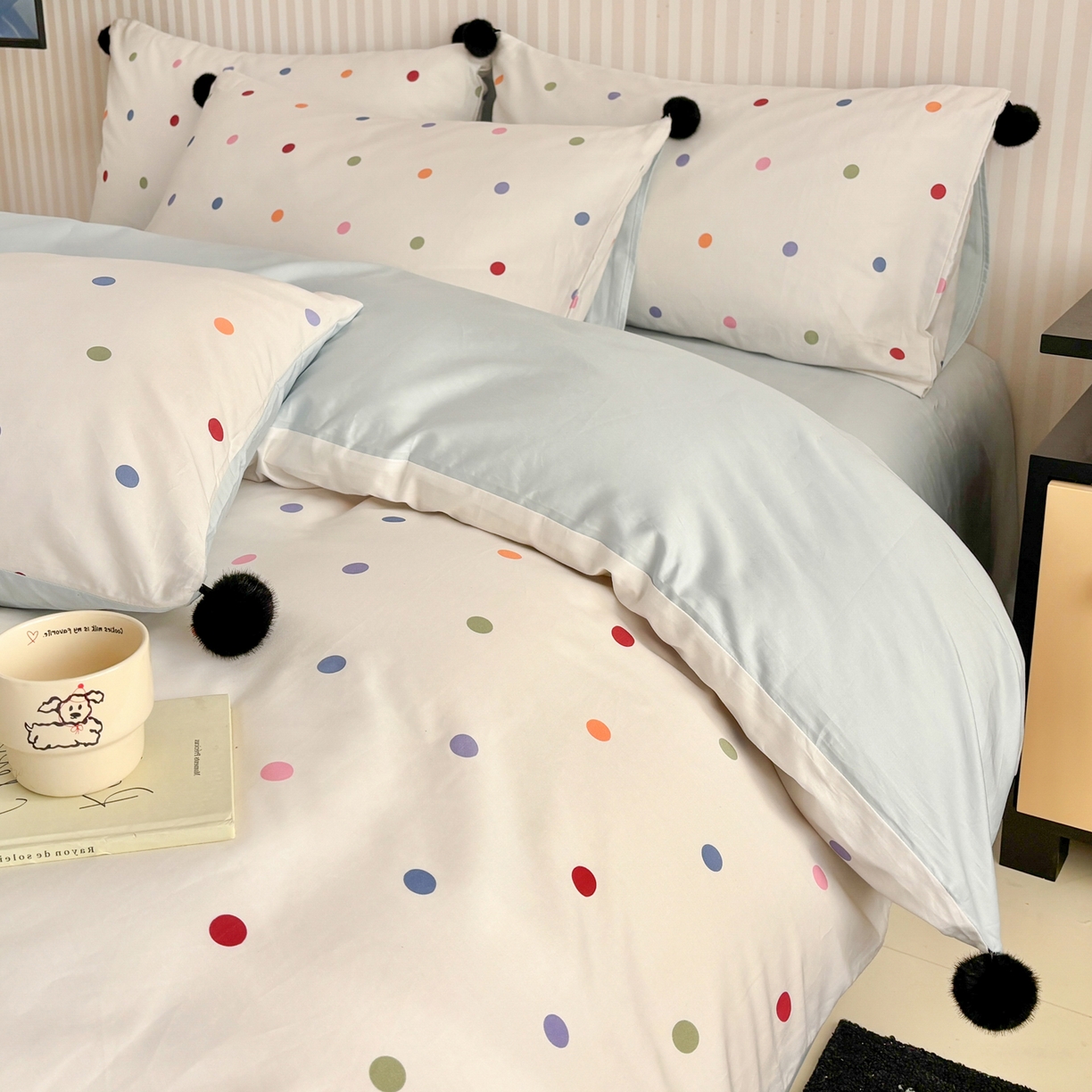 91家纺网 家纺一手货源 找家纺 雅居纺家纺 2026新款50长绒棉波点球球四件套 彩色球球